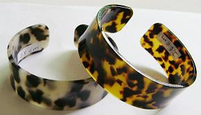 Medium White/Black Turtle Bracelet