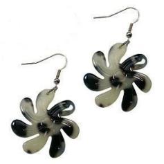 Medium Tiare Turtle Earrings